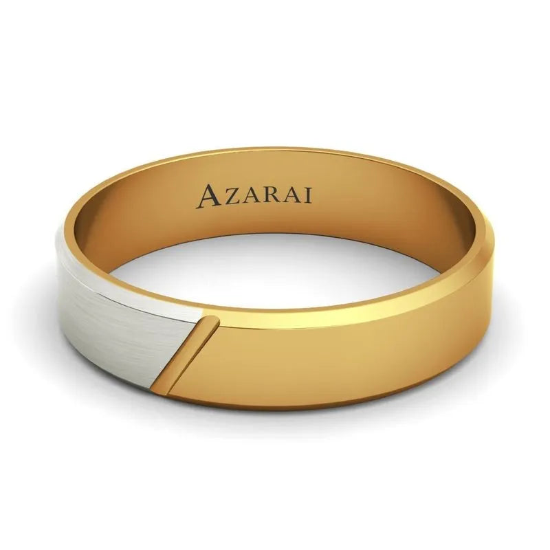 Presenting the Eclipse 18kt gold wedding band for men, designed with a silver accent and featuring the elegant engraving of "AZARAI" inside.